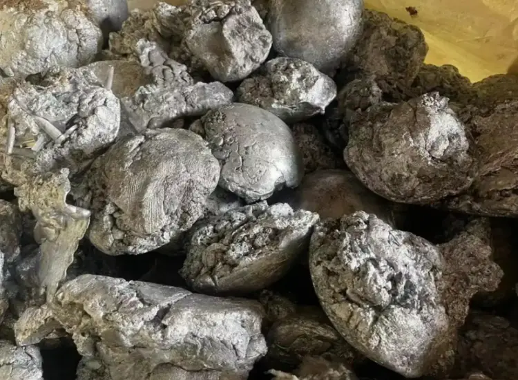 锌浸出渣回收试验